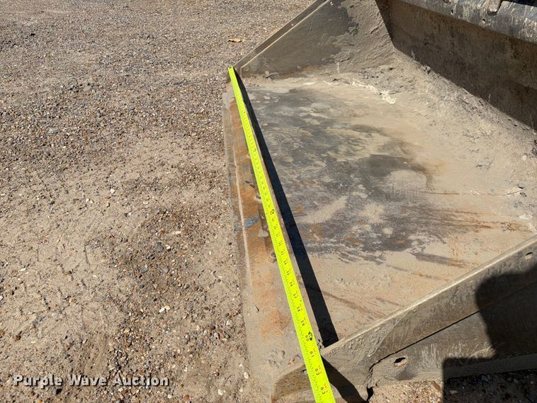image for item EX2534 2001 Bobcat 763 skid steer loader