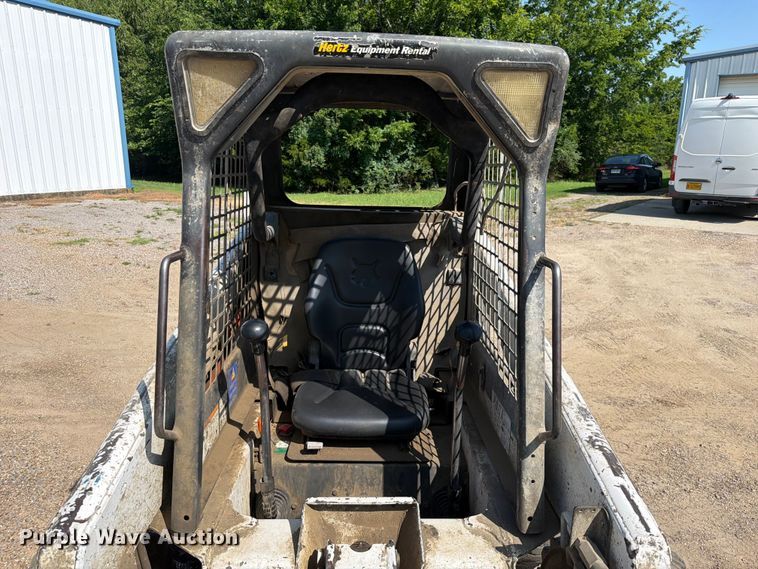 image for item EX2534 2001 Bobcat 763 skid steer loader