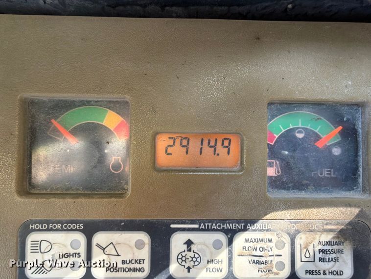 image for item EX2534 2001 Bobcat 763 skid steer loader