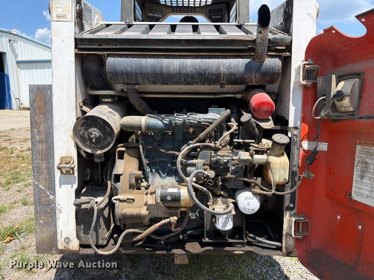 image for item EX2534 2001 Bobcat 763 skid steer loader