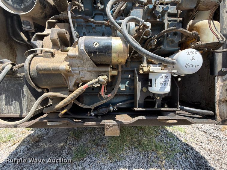 image for item EX2534 2001 Bobcat 763 skid steer loader