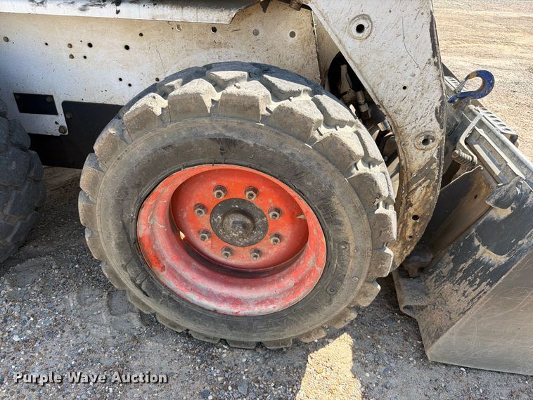 image for item EX2534 2001 Bobcat 763 skid steer loader