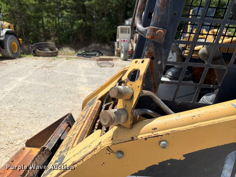image for item EX2550 2006 Caterpillar 226B skid steer loader