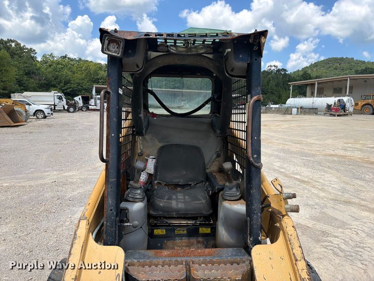 image for item EX2550 2006 Caterpillar 226B skid steer loader