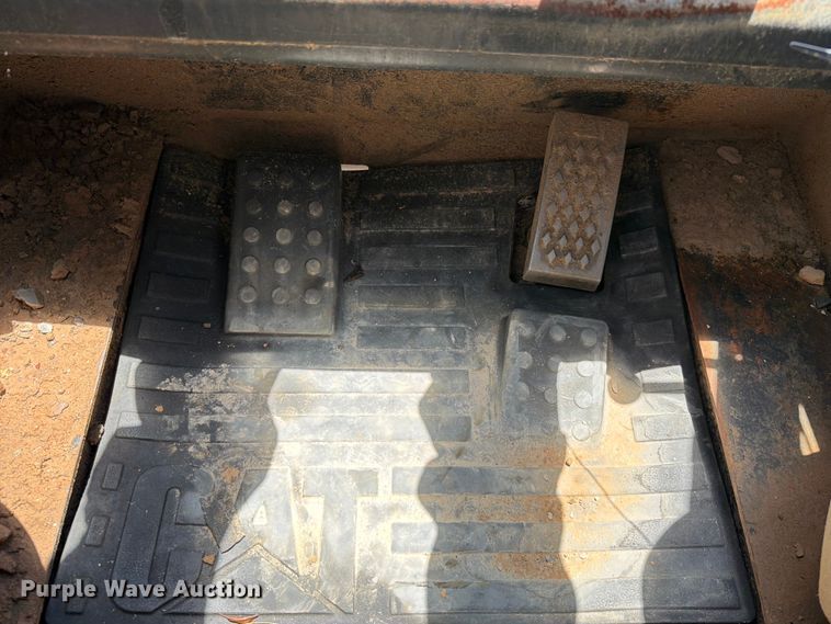 image for item EX2550 2006 Caterpillar 226B skid steer loader