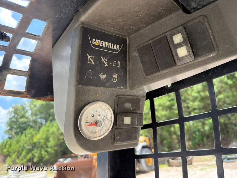 image for item EX2550 2006 Caterpillar 226B skid steer loader