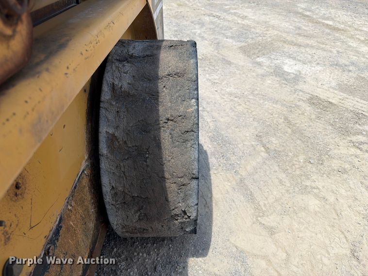 image for item EX2550 2006 Caterpillar 226B skid steer loader