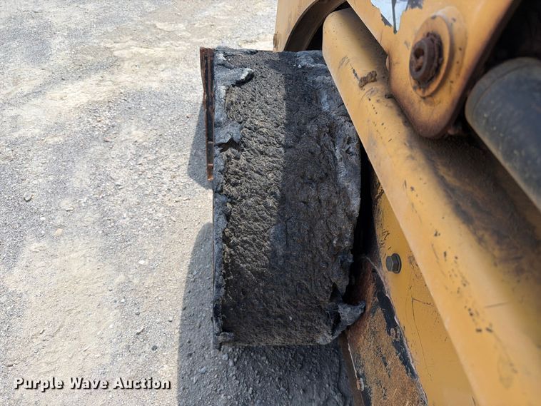 image for item EX2550 2006 Caterpillar 226B skid steer loader
