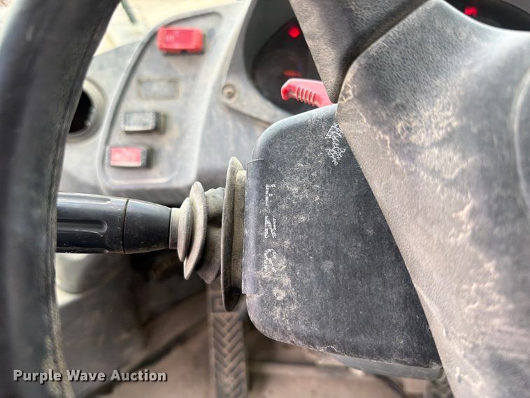 image for item EX2551 2013 Kawasaki 85Z7 wheel loader