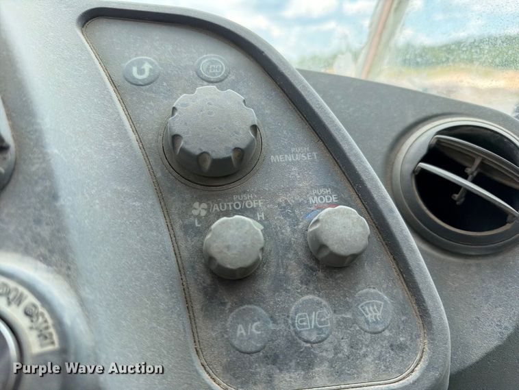 image for item EX2551 2013 Kawasaki 85Z7 wheel loader