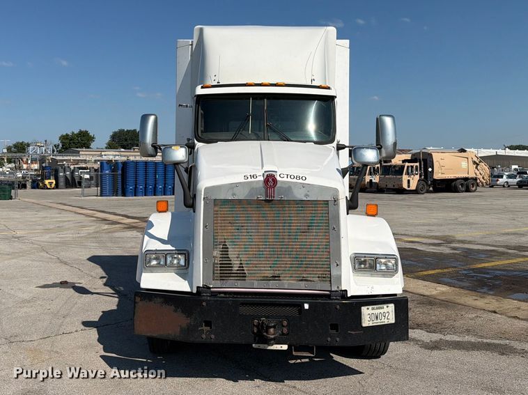 image for item EX4027 2014 Kenworth T800 semi truck