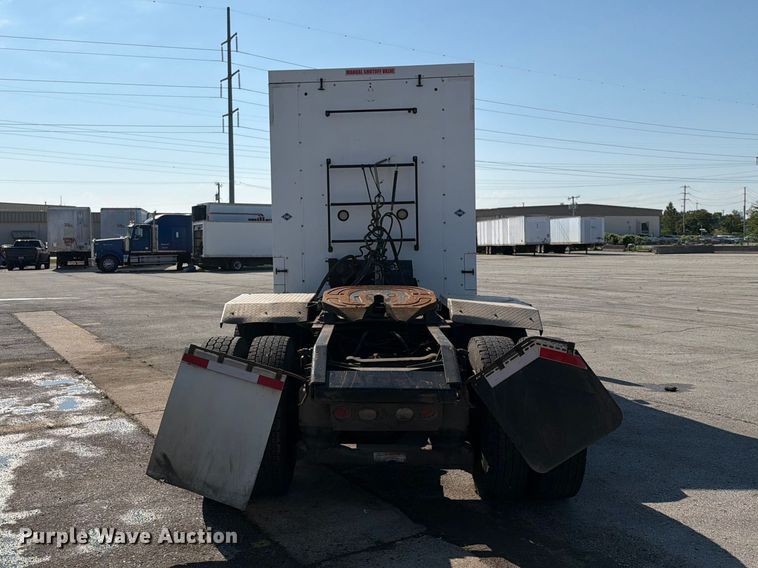 image for item EX4027 2014 Kenworth T800 semi truck