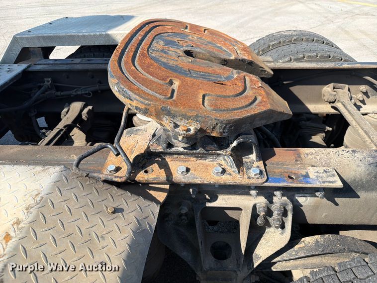 image for item EX4027 2014 Kenworth T800 semi truck