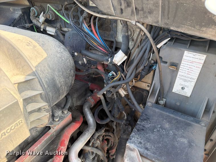 image for item EX4027 2014 Kenworth T800 semi truck