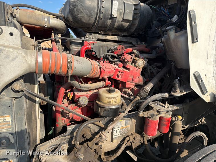 image for item EX4027 2014 Kenworth T800 semi truck