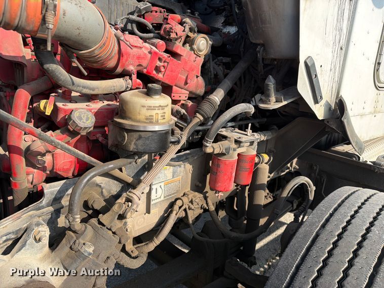 image for item EX4027 2014 Kenworth T800 semi truck