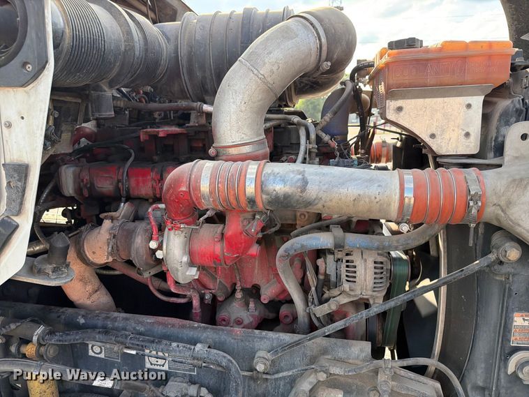 image for item EX4027 2014 Kenworth T800 semi truck