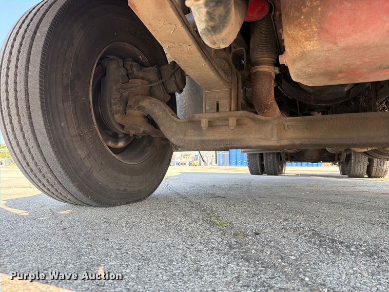image for item EX4027 2014 Kenworth T800 semi truck