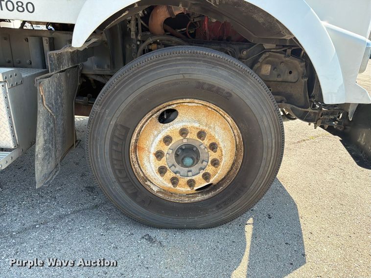 image for item EX4027 2014 Kenworth T800 semi truck