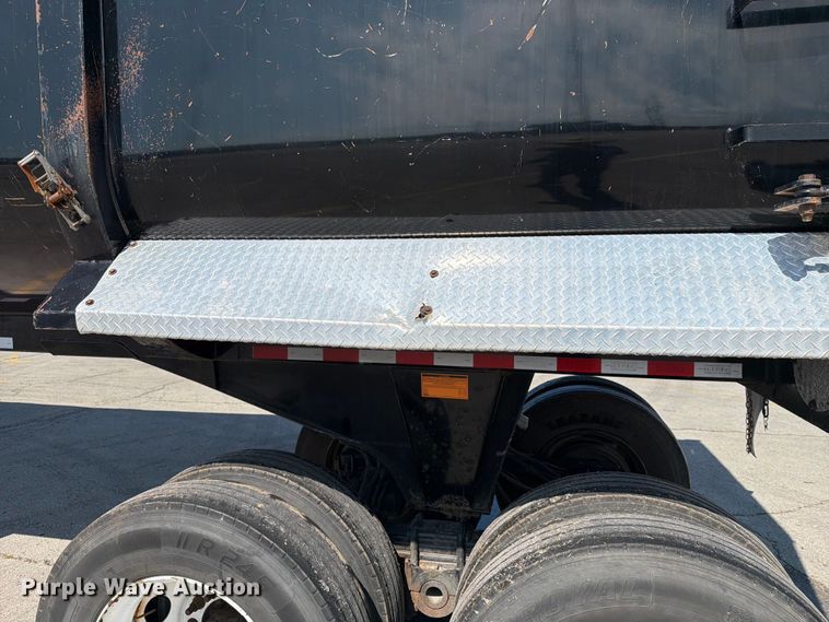 image for item EX4033 2018 Construction Trailer Specialists 