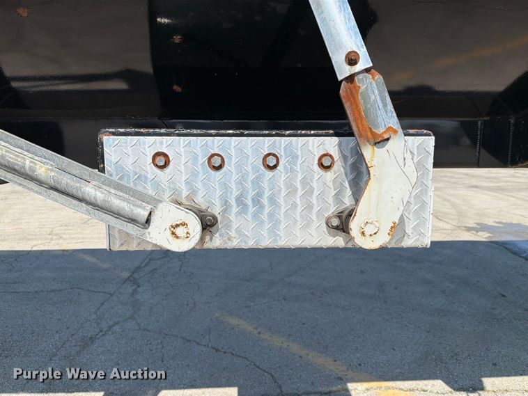 image for item EX4033 2018 Construction Trailer Specialists 