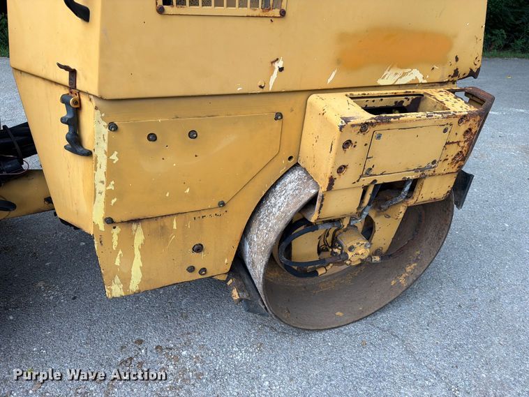 image for item EX4034 Hypac C747A double drum vibratory roller