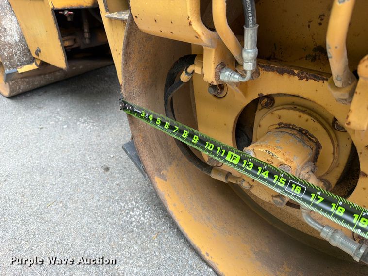 image for item EX4034 Hypac C747A double drum vibratory roller