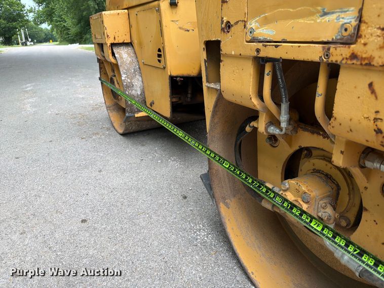 image for item EX4034 Hypac C747A double drum vibratory roller