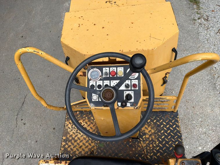 image for item EX4034 Hypac C747A double drum vibratory roller