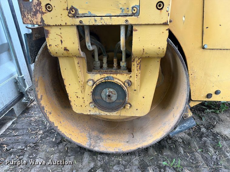 image for item EX4034 Hypac C747A double drum vibratory roller