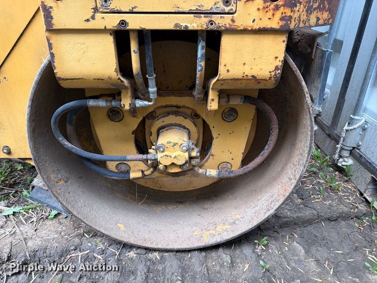 image for item EX4034 Hypac C747A double drum vibratory roller