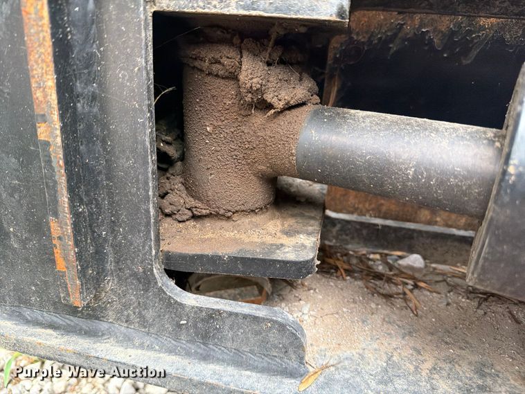 image for item EX4035 David's Dozer V-Loc System Inc. V-Loc Blade skid steer dozer blade