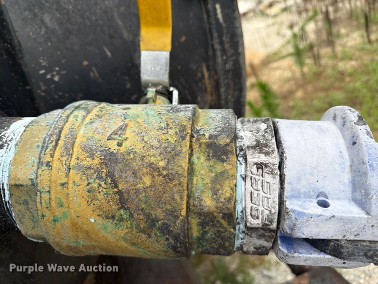 image for item EX4038 2001 International 9400i vacuum truck