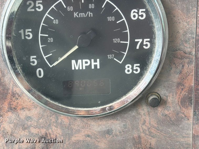 image for item EX4038 2001 International 9400i vacuum truck