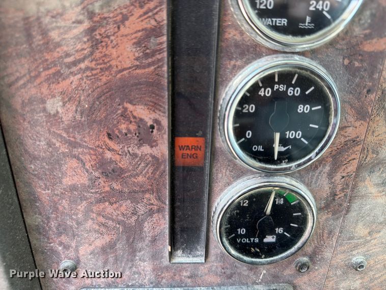 image for item EX4038 2001 International 9400i vacuum truck