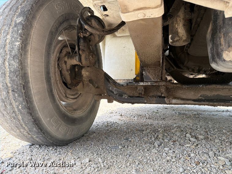 image for item EX4038 2001 International 9400i vacuum truck