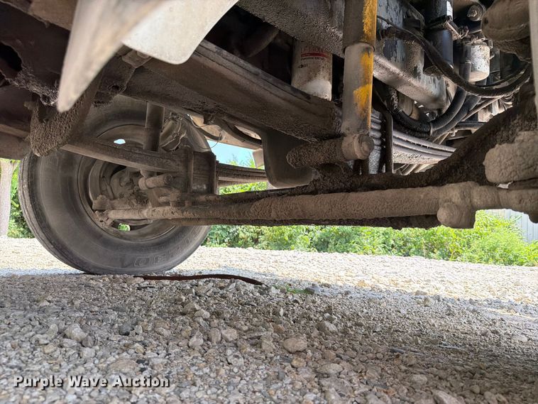 image for item EX4038 2001 International 9400i vacuum truck