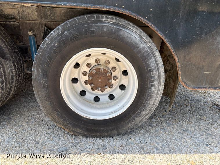 image for item EX4038 2001 International 9400i vacuum truck