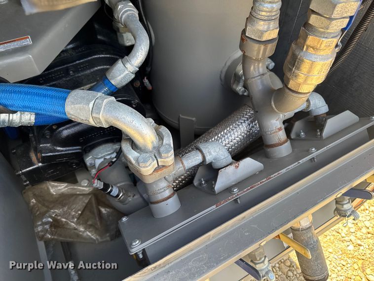 image for item FB5722 2018 Sullivan Palatek D400HHAF air compressor