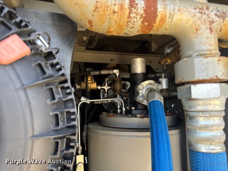 image for item FB5722 2018 Sullivan Palatek D400HHAF air compressor