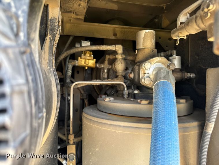 image for item FB5723 2018 Sullivan Palatek D400HHAF air compressor