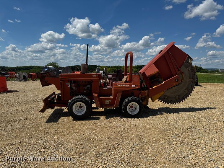 image for item FB5724 1986 Ditch Witch 6510 Diesel rock saw