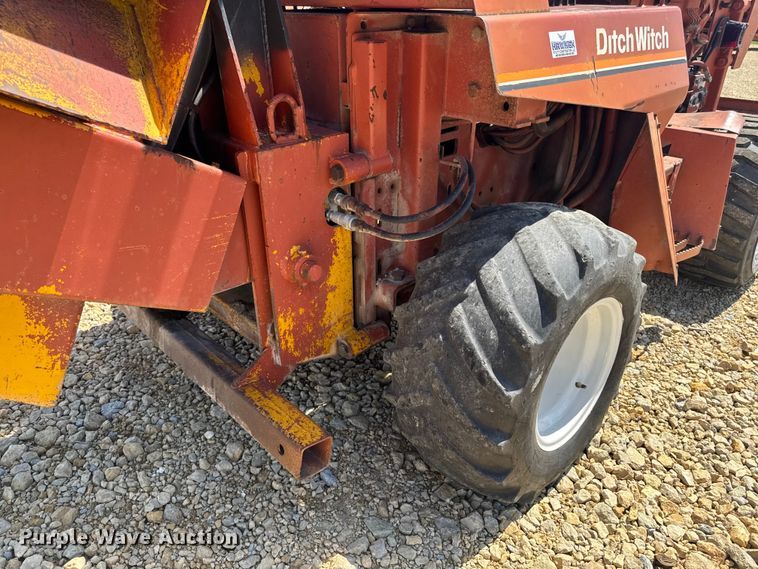 image for item FB5724 1986 Ditch Witch 6510 Diesel rock saw