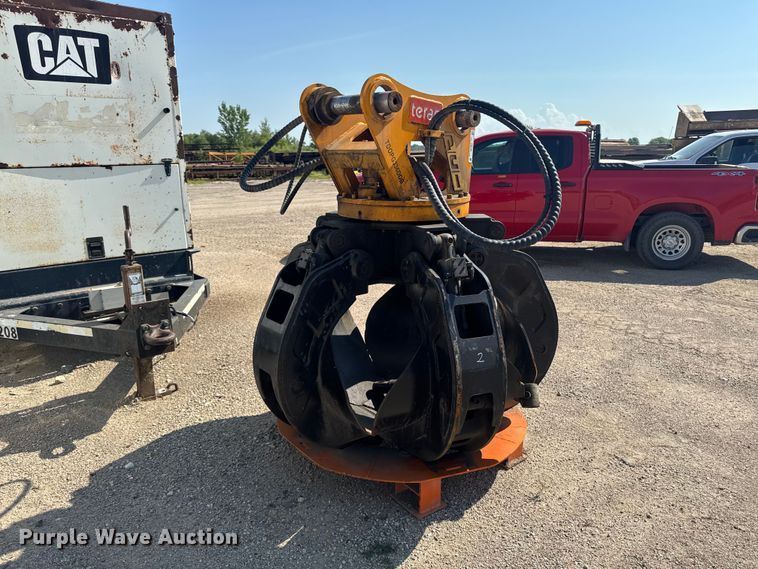 image for item FB5726 Terran TDOPG336DDB Hydraulic Orange Grapple