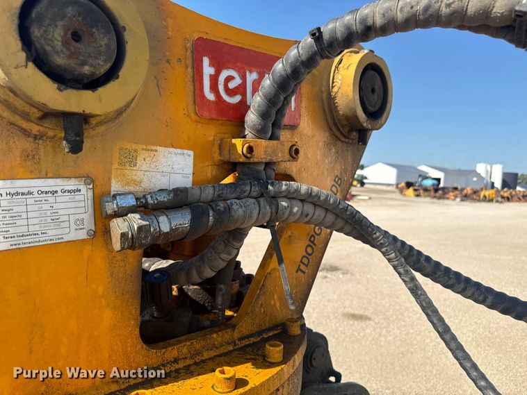 image for item FB5726 Terran TDOPG336DDB Hydraulic Orange Grapple