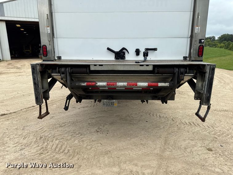 image for item FB5737 2018 Freightliner 7300 refrigerated delivery truck
