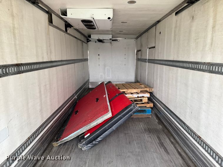 image for item FB5737 2018 Freightliner 7300 refrigerated delivery truck