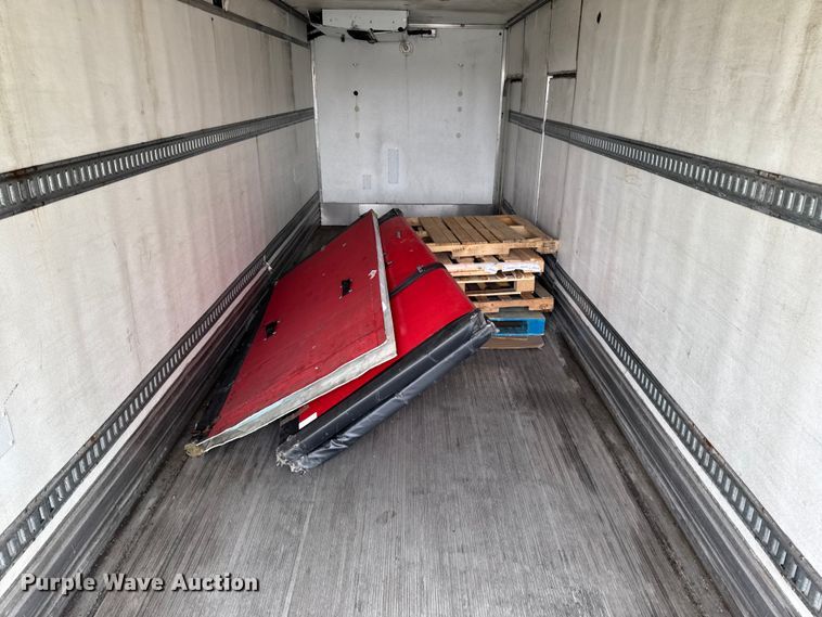 image for item FB5737 2018 Freightliner 7300 refrigerated delivery truck