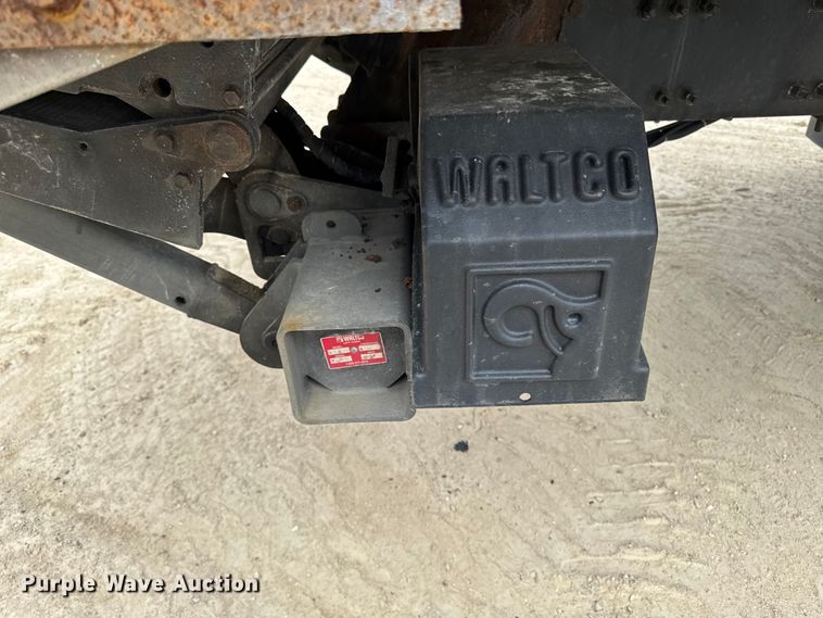 image for item FB5737 2018 Freightliner 7300 refrigerated delivery truck