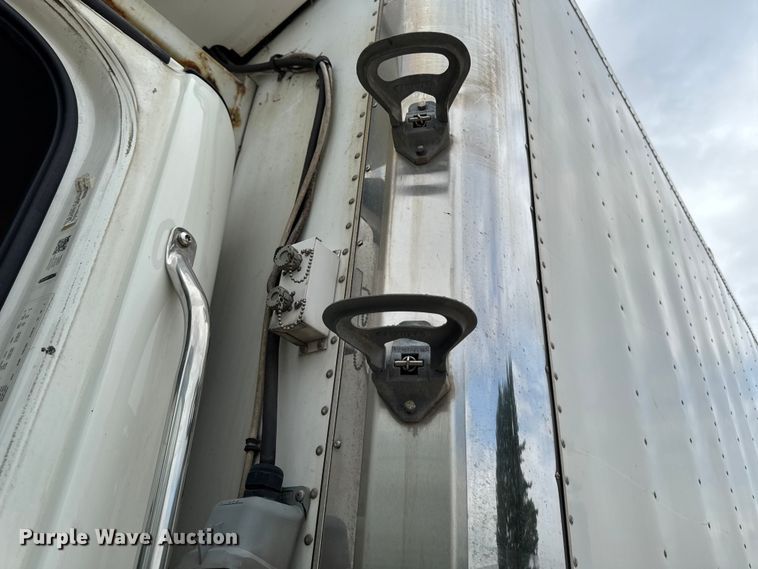 image for item FB5737 2018 Freightliner 7300 refrigerated delivery truck